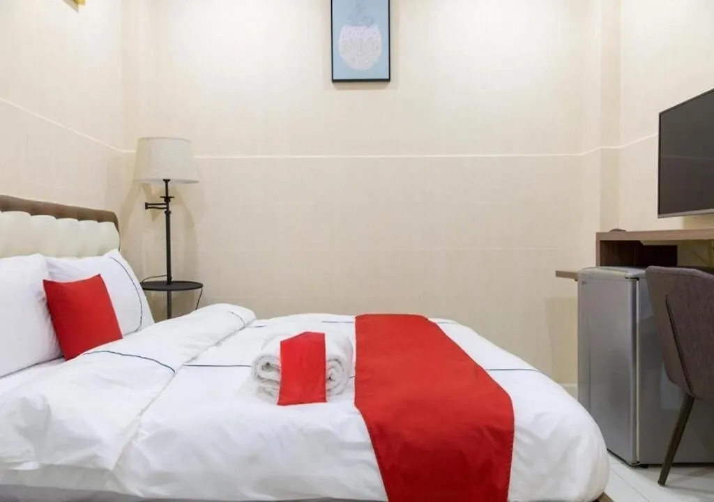 Apartment Bro Hotel 45-47 Song Hanh, Quan 6 - By Bay Luxury Ho Chi Minh City
